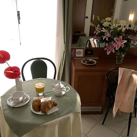 Hotel Dore Μιλάνο Εξωτερικό φωτογραφία